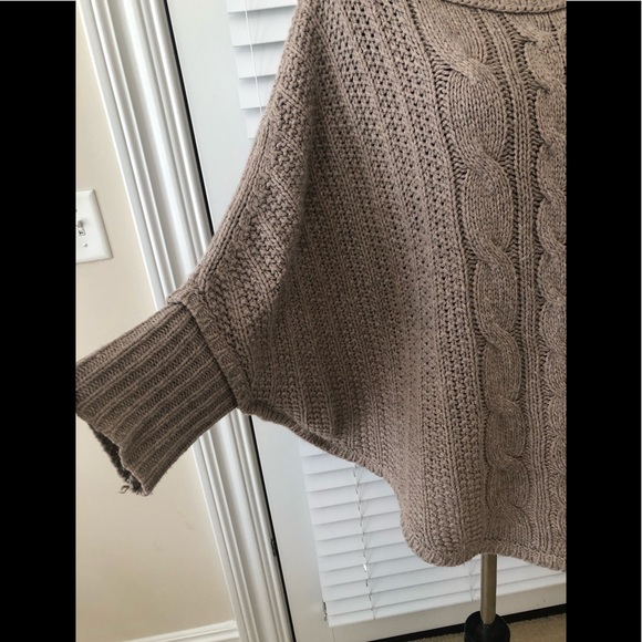 Ann Taylor Batwing Sweater - Picture 2 of 6